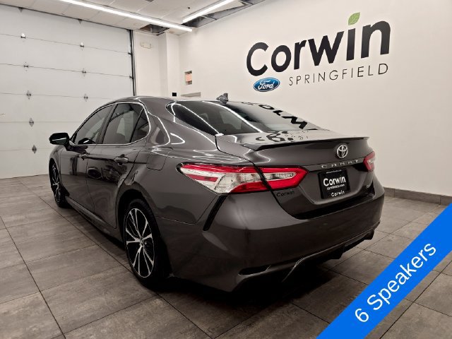 Used 2020 Toyota Camry SE FWD image 3