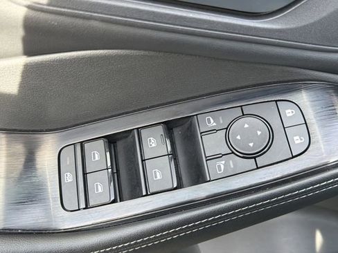 Certified 2025 Nissan Rogue SV image 19