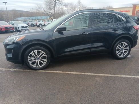 Used 2021 Ford Escape SEL w/ Technology Package image 6