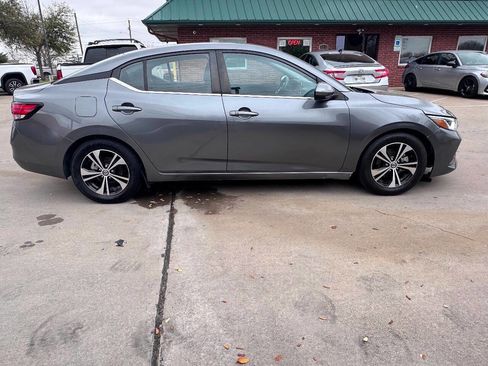 Used 2021 Nissan Sentra SV image 4