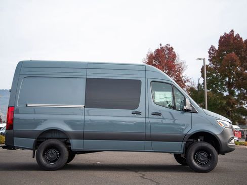 New 2025 Mercedes-Benz Sprinter 2500 image 5