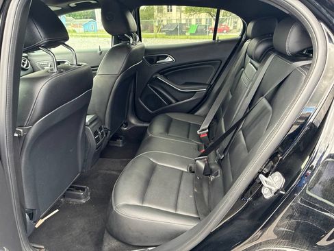 Used 2019 Mercedes-Benz GLA 250 4MATIC image 47