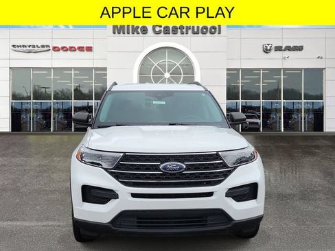 Used 2021 Ford Explorer XLT AWD/4WD image 2