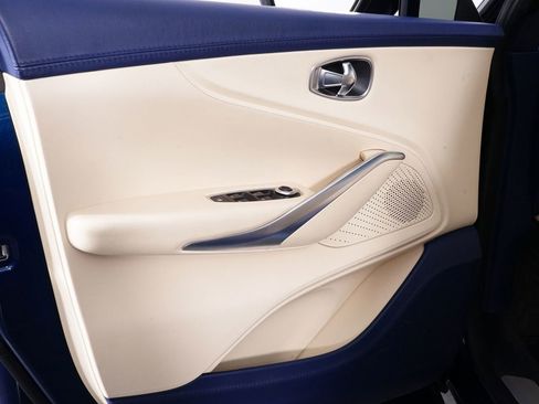 Used 2021 Aston Martin DBX Base image 37