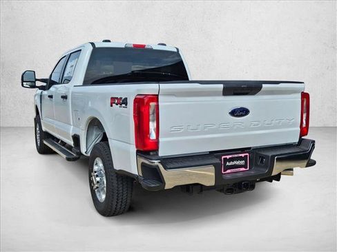 New 2026 Ford F250 XLT w/ FX4 Off-Road Package image 9