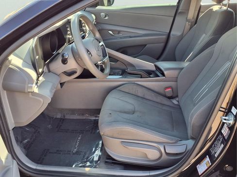 Used 2023 Hyundai Elantra SEL FWD image 20