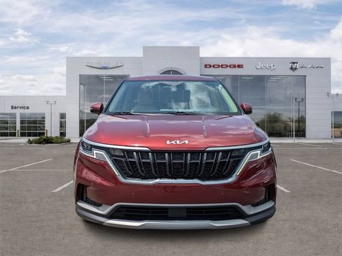 Used 2022 Kia Carnival EX FWD image 6