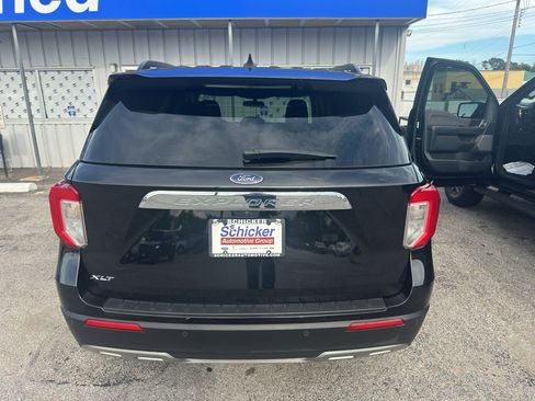 Used 2021 Ford Explorer XLT w/ Equipment Group 202A RWD image 2