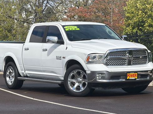 Used 2015 RAM 1500 Laramie w/ Convenience Group AWD/4WD image 2