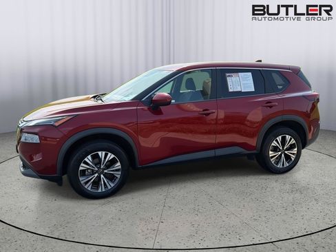 Used 2023 Nissan Rogue SV AWD/4WD image 3