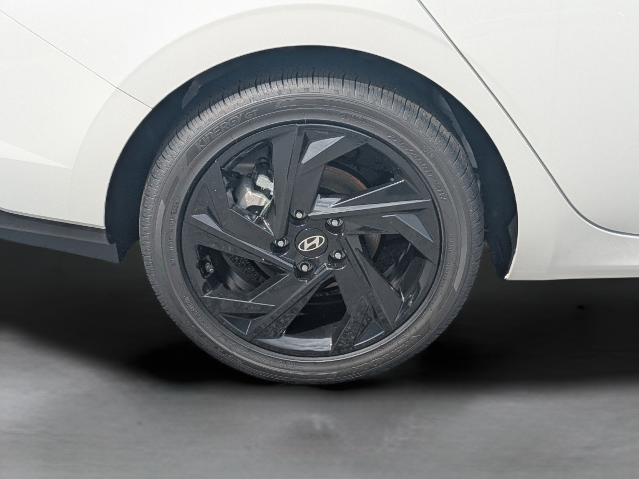New 2026 Hyundai Elantra SEL Sport FWD image 14