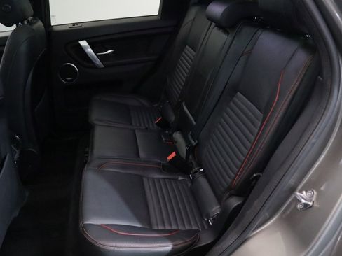Used 2020 Land Rover Discovery Sport SE R-Dynamic image 9