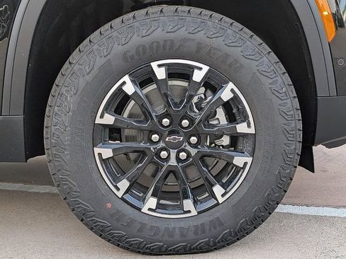 New 2026 Chevrolet Traverse Z71 w/ Enhanced Driving Package AWD/4WD image 6