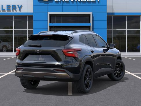 New 2026 Chevrolet Trax ACTIV FWD image 4