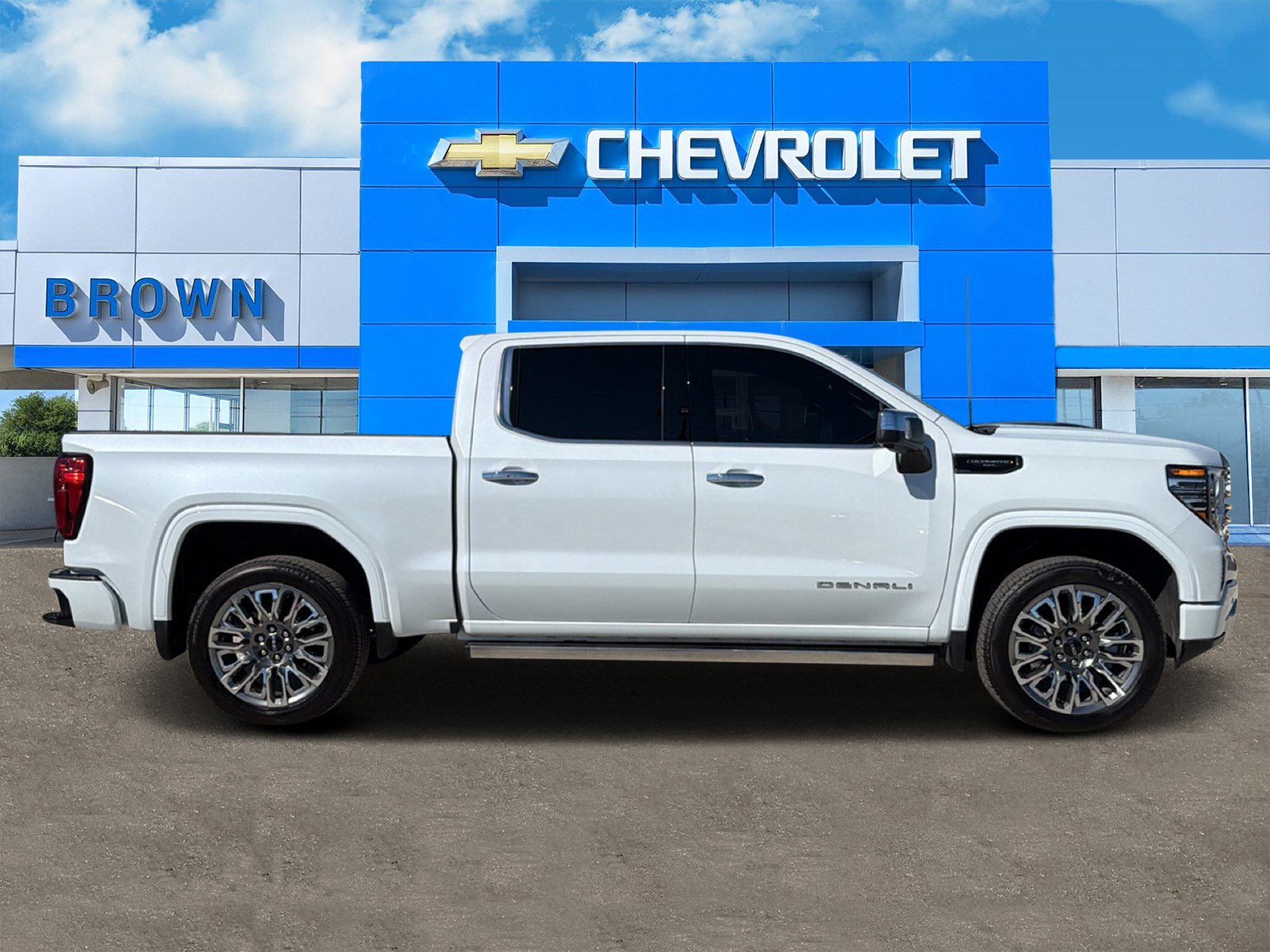 Used 2026 GMC Sierra 1500 Denali Ultimate AWD/4WD image 2