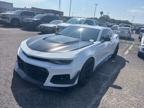 Used 2018 Chevrolet Camaro ZL1 RWD image 3
