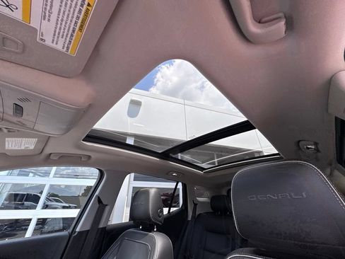 Used 2019 GMC Terrain Denali w/ Driver Alert Package II AWD/4WD image 23