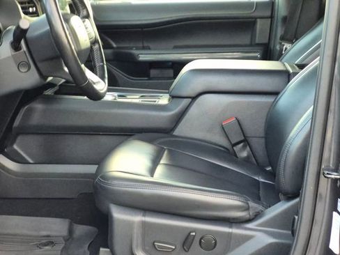Used 2024 Ford Expedition Max XLT image 15