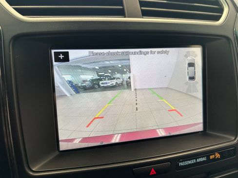 Used 2017 Ford Explorer XLT w/ Equipment Group 202A image 22