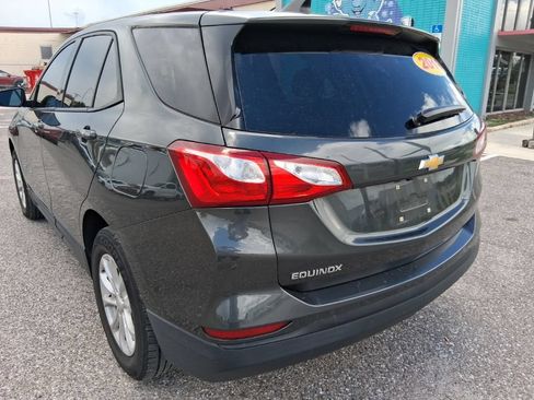 Used 2019 Chevrolet Equinox LS w/ LS Convenience Package FWD image 5