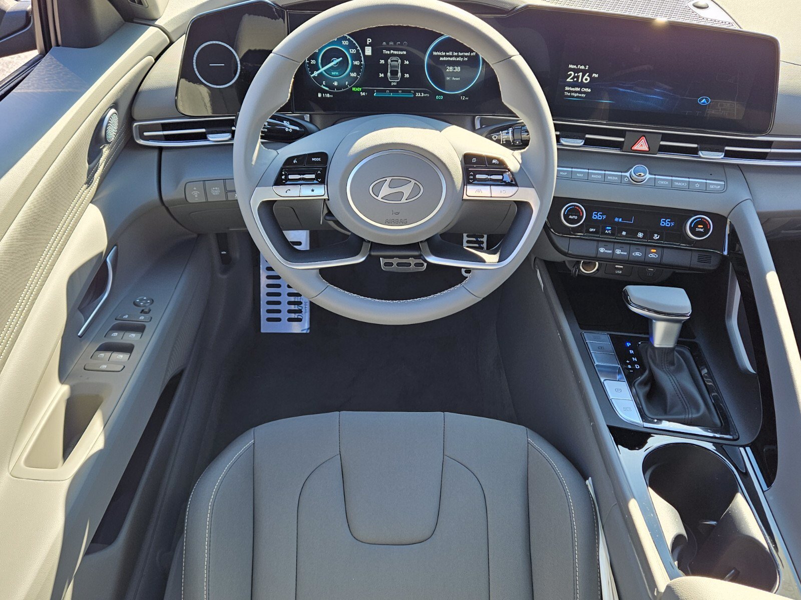 New 2026 Hyundai Elantra SEL FWD image 7