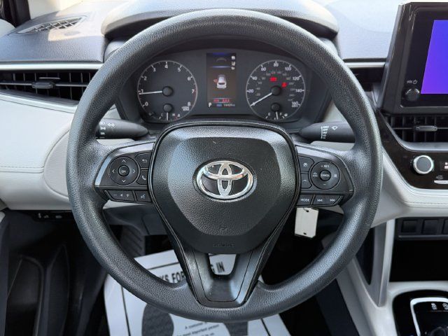 Used 2025 Toyota Corolla Cross AWD Hybrid image 11