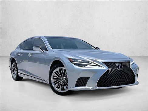 Used 2022 Lexus LS 500 w/ Interior Upgrade Package RWD image 12