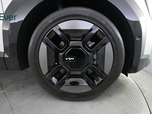 Used 2024 Kia EV9 GT-Line AWD/4WD image 20