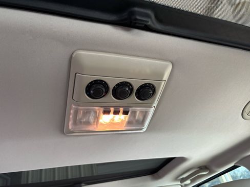 Used 2014 Land Rover LR4 HSE LUX image 31