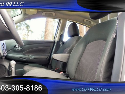 Used 2019 Nissan Versa SV image 14