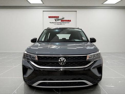 Used 2023 Volkswagen Taos SE FWD image 8