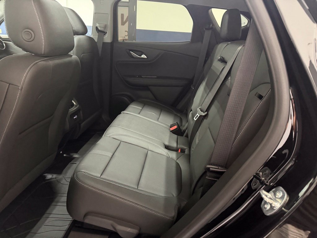 New 2026 Chevrolet Blazer LT w/ LPO, Floor Liner Package FWD image 32