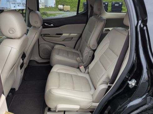Used 2018 GMC Acadia Denali w/ Technology Package AWD/4WD image 26