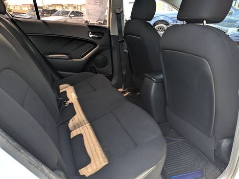 Used 2016 Kia Forte LX FWD image 29