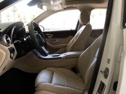 Used 2021 Mercedes-Benz GLC 300 image 14