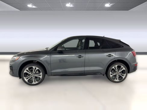 Used 2023 Audi Q5 2.0T Prestige w/ Prestige Package image 2