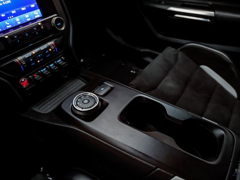 Used 2020 Ford Mustang Shelby GT500 w/ Carbon Fiber Track Pack image 57