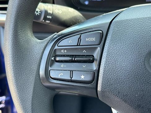 Used 2023 Hyundai Venue SE FWD image 22