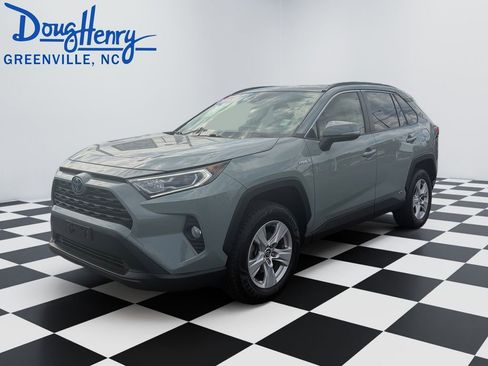 Used 2019 Toyota RAV4 XLE w/ Convenience Package image 1