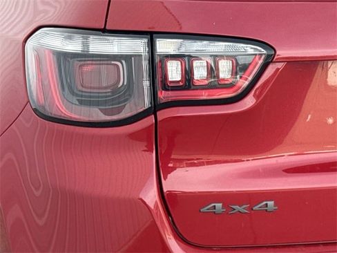 Used 2021 Jeep Compass 80th Special Edition image 6