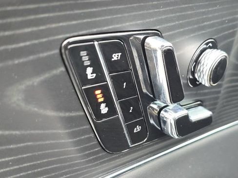 Used 2024 Cadillac Lyriq Luxury image 23