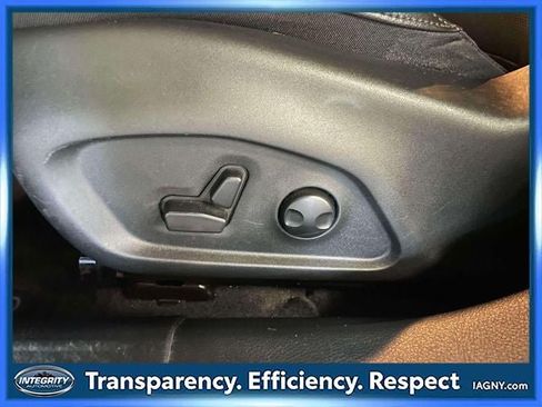 Used 2023 Jeep Compass Latitude AWD/4WD image 18