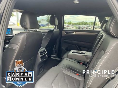Certified 2024 Volkswagen Atlas Cross Sport SE FWD image 27