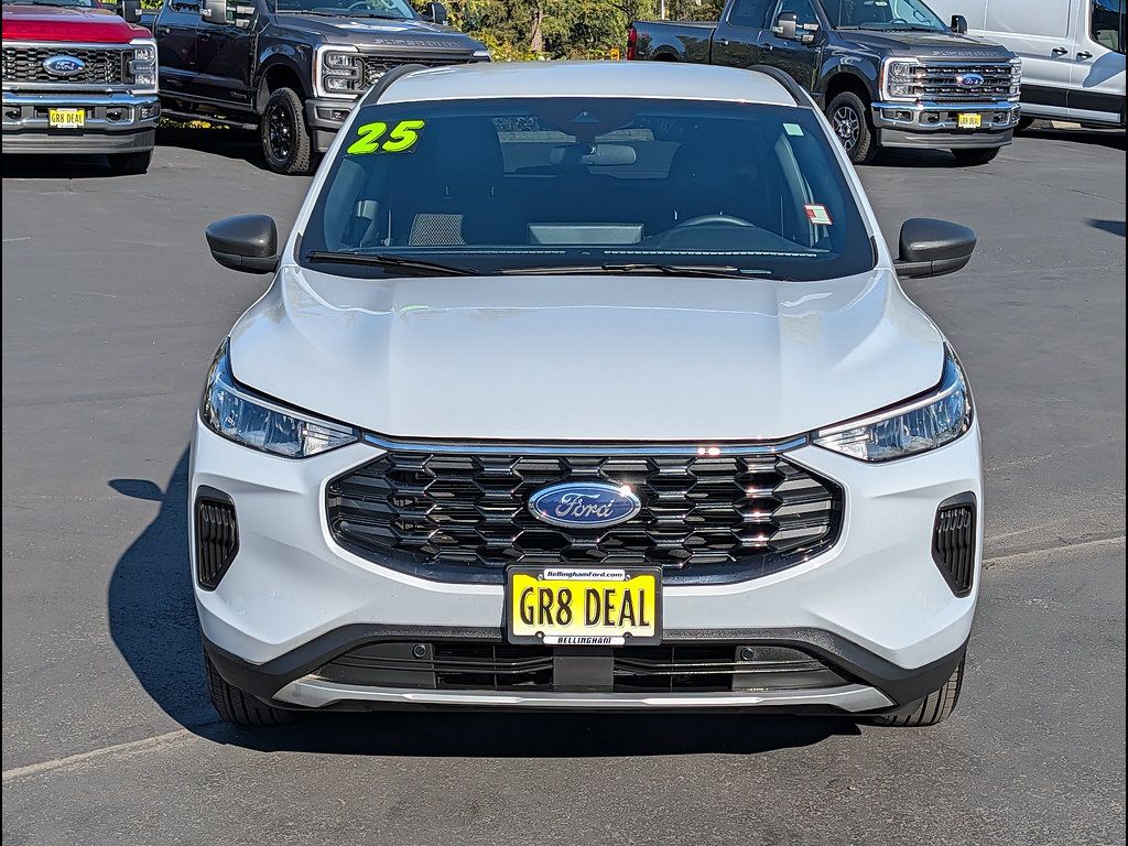 Used 2025 Ford Escape ST-Line w/ Equipment Group 301A FWD image 2
