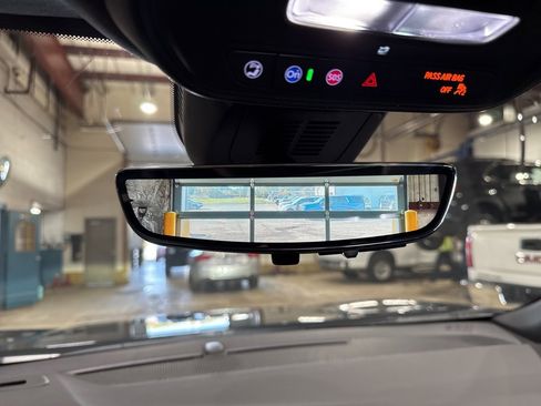 New 2026 Chevrolet Equinox LT w/ Convenience Package II image 33