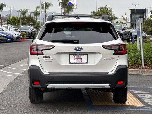 Certified 2024 Subaru Outback Limited image 5
