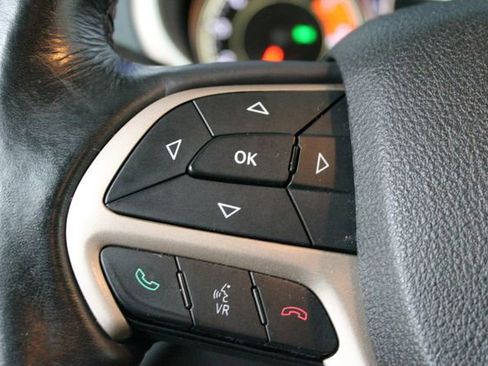 Used 2016 Jeep Cherokee Latitude w/ Comfort & Convenience Group image 15