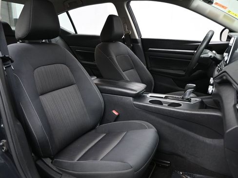 Used 2022 Nissan Altima 2.5 SV image 9