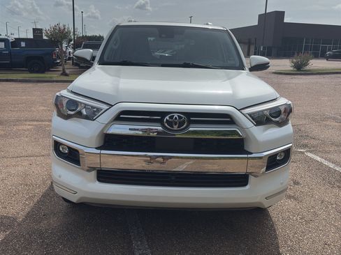 Used 2022 Toyota 4Runner Limited RWD image 2