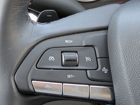 Used 2023 Cadillac XT4 Luxury image 24